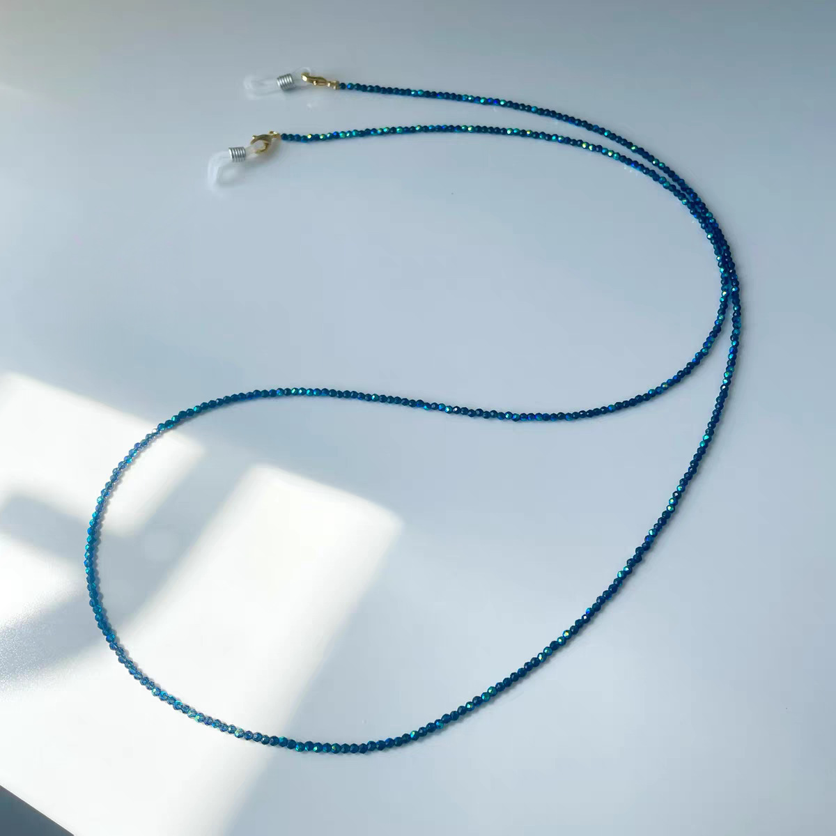 سلسلة نظارات مرصعة بالزركون ال - مراجعة Mask Chain Holder وسعره